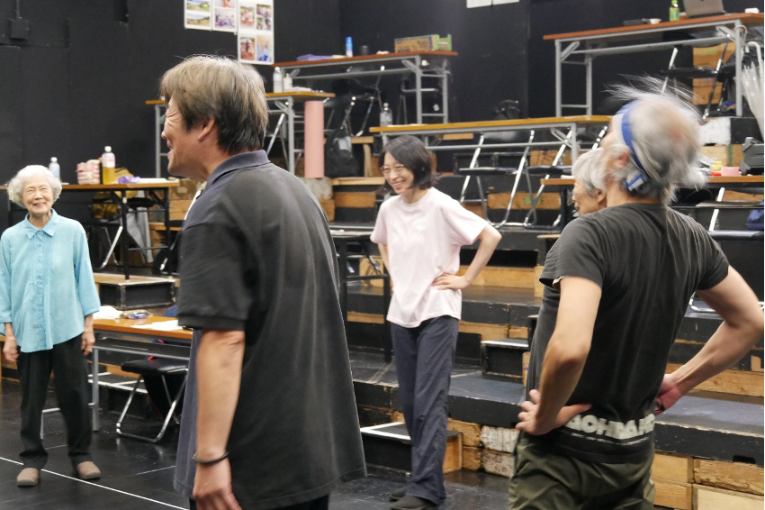 石を洗う 稽古写真